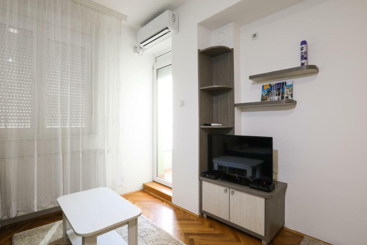 Apartment Promenada 35 Novi Sad Exterior photo
